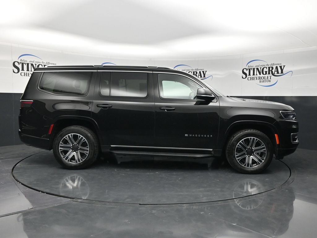Used 2024 Jeep Wagoneer Series II w/ Flexible Seating Group AWD/4WD image 10