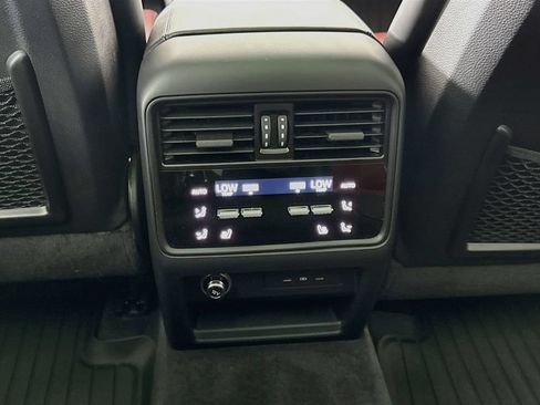 Certified 2024 Porsche Cayenne AWD/4WD image 26
