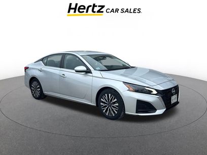 Used 2023 Nissan Altima 2.5 SV