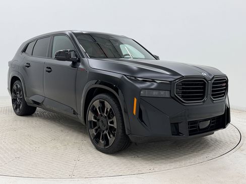 Certified 2024 BMW XM Label Red image 7