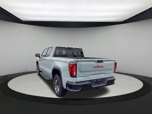 Used 2024 GMC Sierra 1500 AT4X image 6