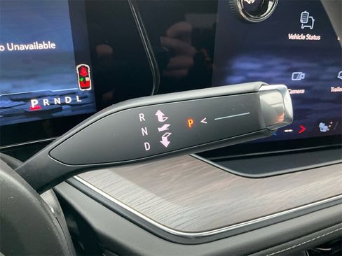 New 2026 Chevrolet Suburban Z71 w/ Comfort Package image 38