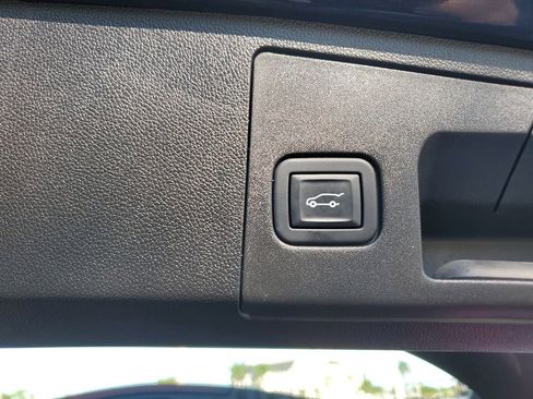 Used 2022 Cadillac XT4 Premium Luxury w/ Enhanced Visibility Package image 26