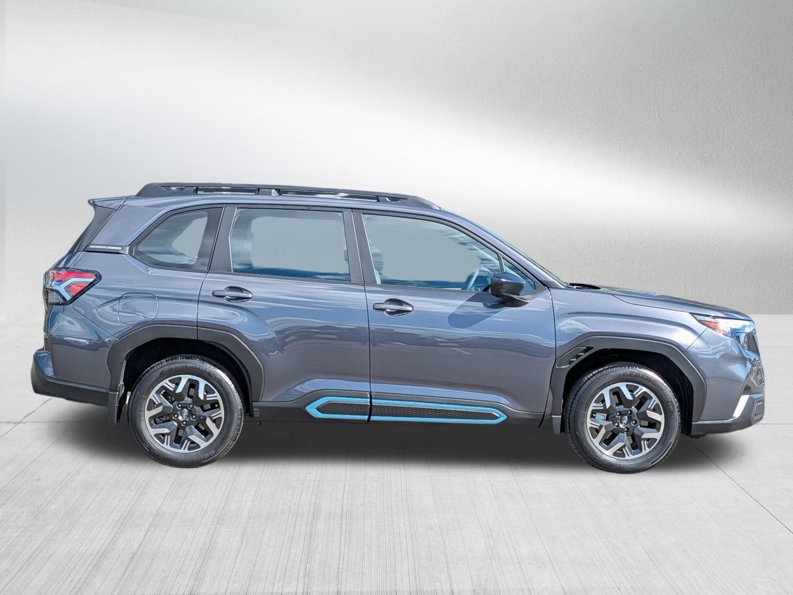 Certified 2025 Subaru Forester AWD/4WD image 2