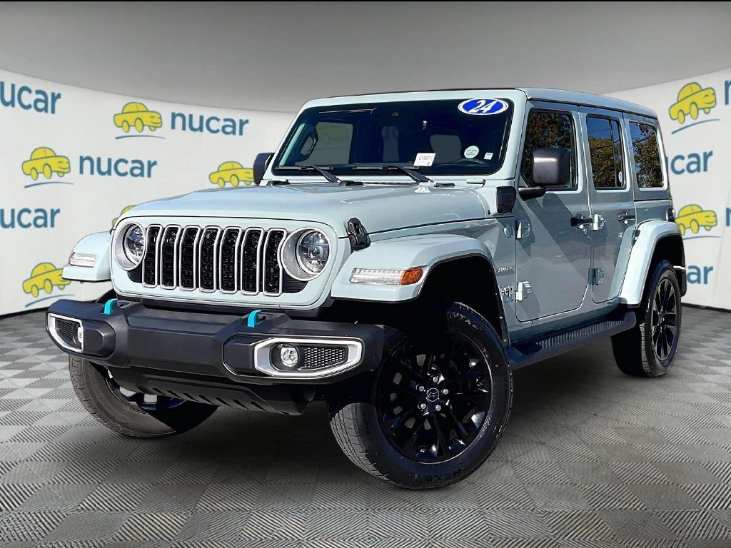 Used 2024 Jeep Wrangler Unlimited Sahara w/ Technology Group AWD/4WD image 3