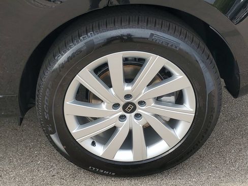New 2027 Land Rover Range Rover Long Wheelbase SE AWD/4WD image 5