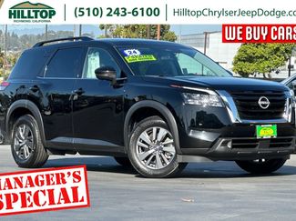 Used 2024 Nissan Pathfinder SV FWD video 1