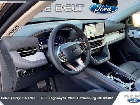 New 2026 Ford Explorer Active w/ Active Comfort Package image 8
