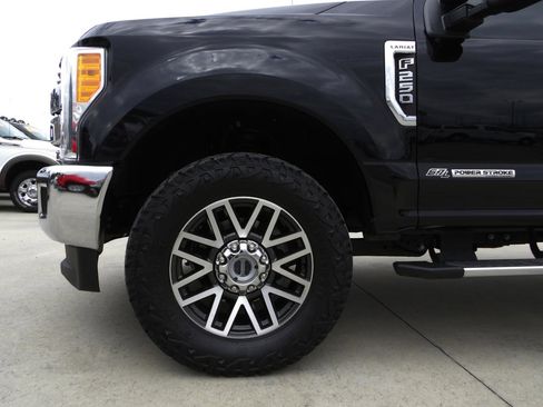 Used 2017 Ford F250 Lariat w/ Lariat Value Package image 7