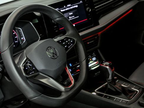 Certified 2025 Volkswagen Jetta GLI Autobahn image 15