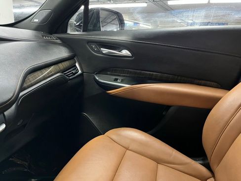 Used 2023 Cadillac XT4 Premium Luxury image 30