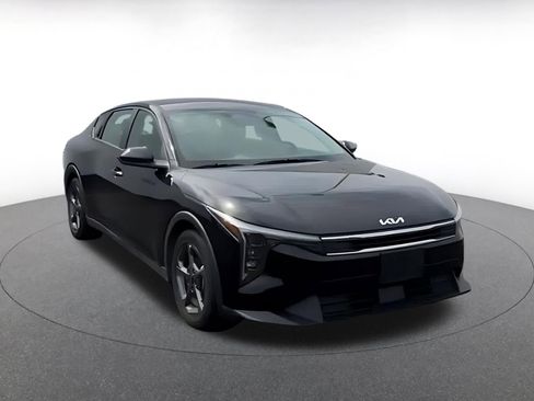 Used 2025 Kia K4 LXS FWD image 3