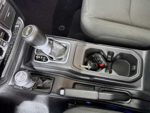 Used 2023 Jeep Wrangler Unlimited AWD/4WD image 20