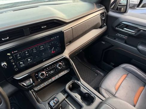 Used 2023 GMC Sierra 1500 AT4 w/ AT4 Preferred Package AWD/4WD image 30