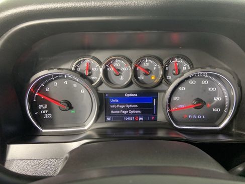 Used 2020 Chevrolet Silverado 1500 LT image 12