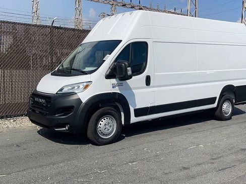 New 2024 RAM ProMaster 3500 w/ Delivery Van Package image 7