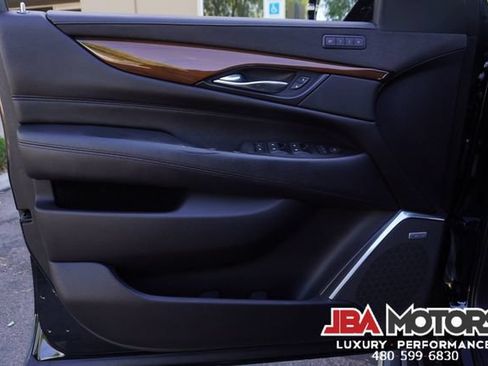 Used 2018 Cadillac Escalade Premium Luxury AWD/4WD image 85