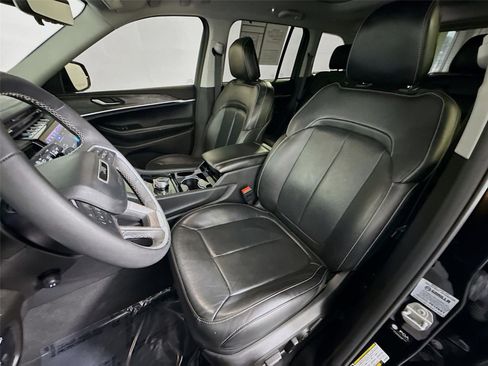 Used 2022 Jeep Grand Cherokee Limited 4xe w/ Luxury Tech Group II image 2