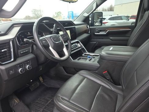 Used 2024 GMC Sierra 3500 Denali w/ Denali Reserve Package image 9
