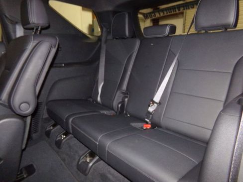 Used 2025 Chevrolet Traverse LT image 14