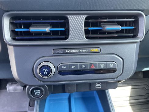 Used 2025 Ford Maverick XLT w/ Equipment Group 301A AWD/4WD image 24
