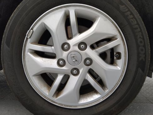 Used 2025 Hyundai Venue SE FWD image 31