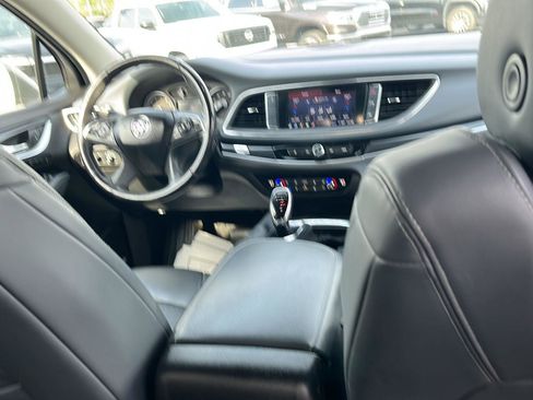Used 2020 Buick Enclave Premium image 26