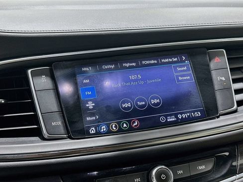 Used 2021 Buick Enclave Essence w/ Sound and Sites Package FWD image 15