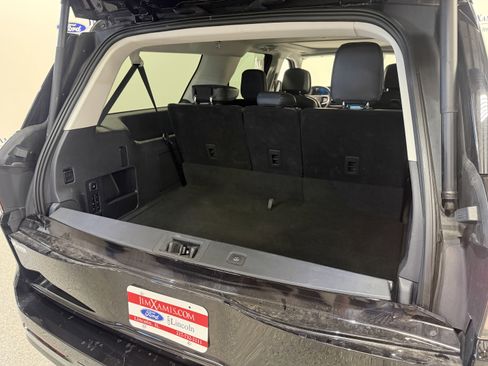 Used 2025 Lincoln Navigator L Reserve AWD/4WD image 28
