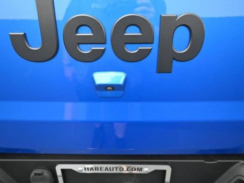 Used 2020 Jeep Gladiator Sport w/ Quick Order Package 24S AWD/4WD image 18