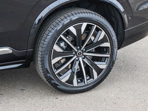 New 2026 Volvo XC90 T8 Plus w/ Protection Package Premier image 10