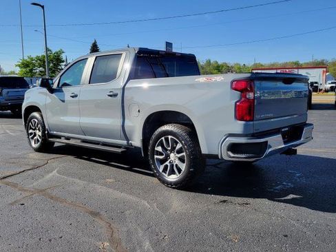 Used 2024 Chevrolet Silverado 1500 LT AWD/4WD image 3