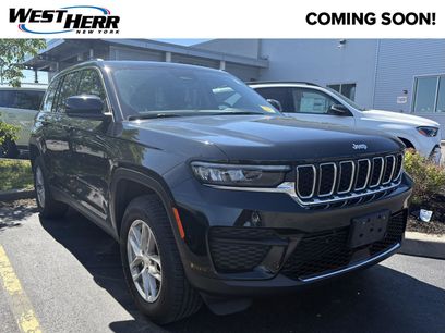 Used 2023 Jeep Grand Cherokee Laredo