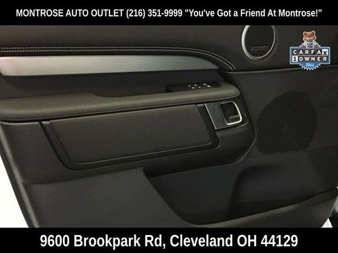 Used 2024 Land Rover Discovery Dynamic SE image 11