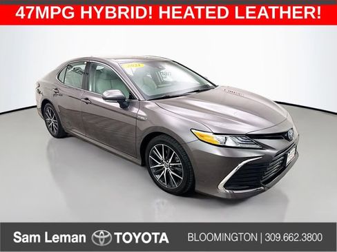 Used 2021 Toyota Camry XLE w/ Cold Weather Package image 1