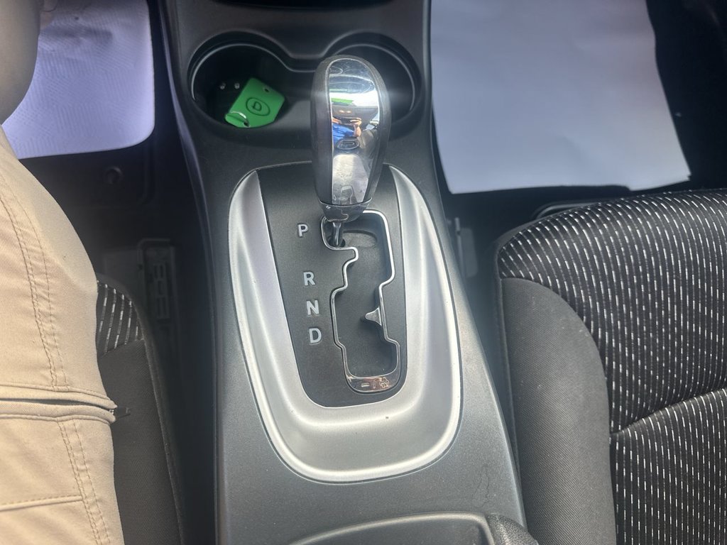 Used 2017 Dodge Journey SE w/ Flexible Seating Group FWD image 25