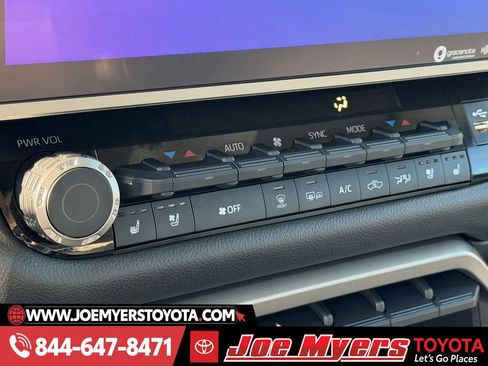 Used 2024 Toyota Tundra Limited w/ Power Package image 20