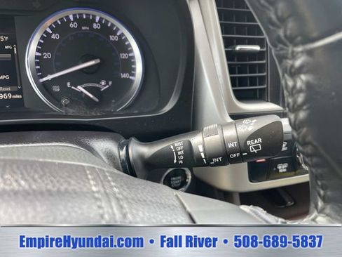 Used 2017 Toyota Highlander XLE AWD/4WD image 31
