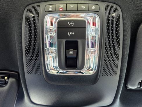 New 2025 Mercedes-Benz C 300 4MATIC Sedan image 31