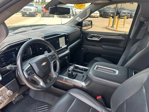 Certified 2022 Chevrolet Silverado 1500 LTZ w/ LTZ Premium Package AWD/4WD image 14