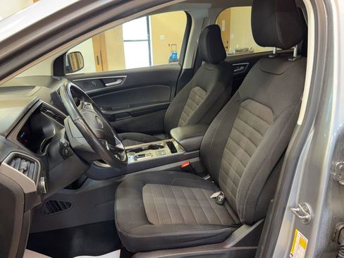 Used 2023 Ford Edge SEL w/ Cold Weather Package image 11