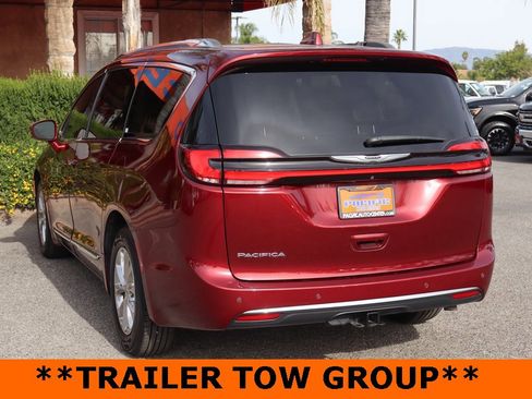 Used 2021 Chrysler Pacifica Touring-L w/ Uconnect Theater Family Group image 5