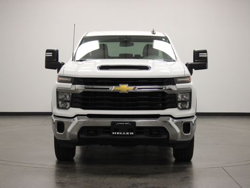 Used 2026 Chevrolet Silverado 2500 LT AWD/4WD image 3