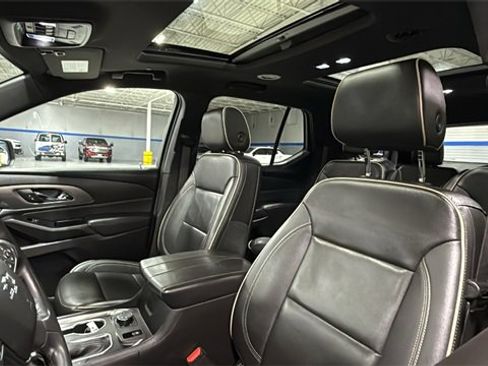 Used 2022 Chevrolet Traverse Premier w/ Redline Edition image 13