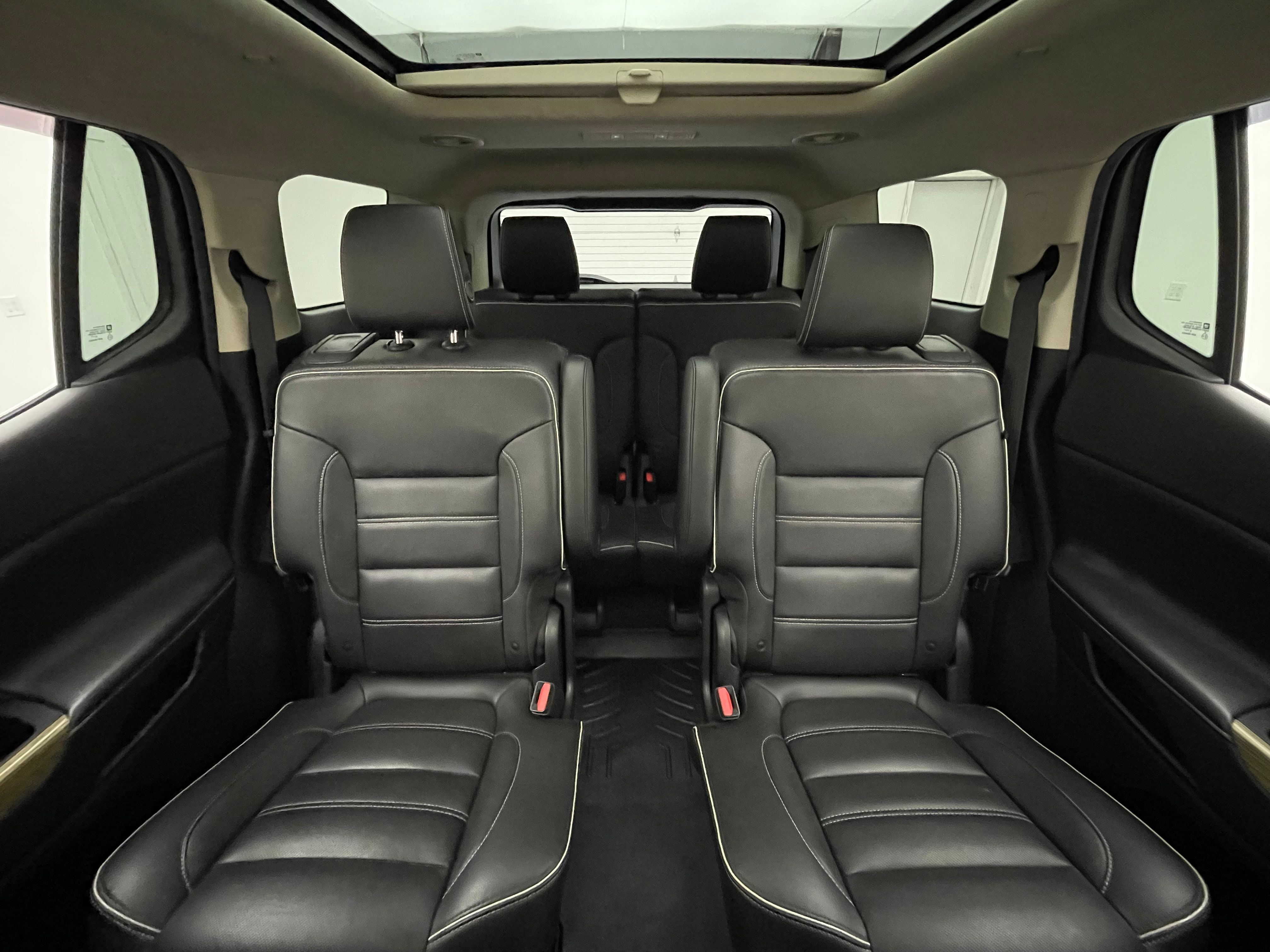 Used 2019 GMC Acadia Denali w/ Technology Package AWD/4WD image 38