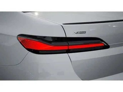 New 2026 BMW 760i xDrive AWD/4WD image 8