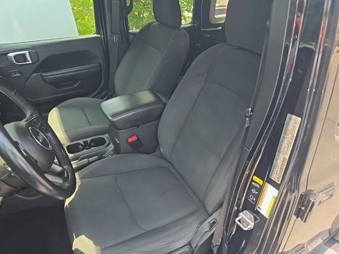Used 2021 Jeep Wrangler Unlimited Sport AWD/4WD image 15