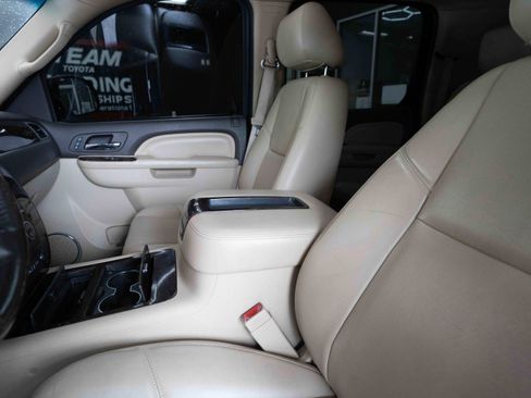 Used 2013 GMC Yukon XL Denali AWD/4WD image 10