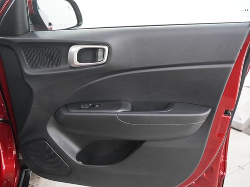 Certified 2024 Hyundai Venue SEL FWD image 10