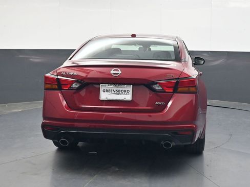 Used 2024 Nissan Altima 2.5 SR w/ SR Premium Package AWD/4WD image 5